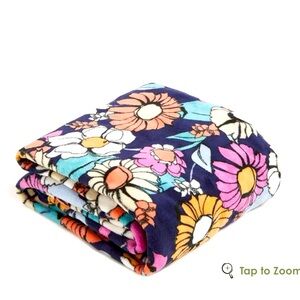 NIB Vera Bradley fleece blanket in Santa Fe Sun